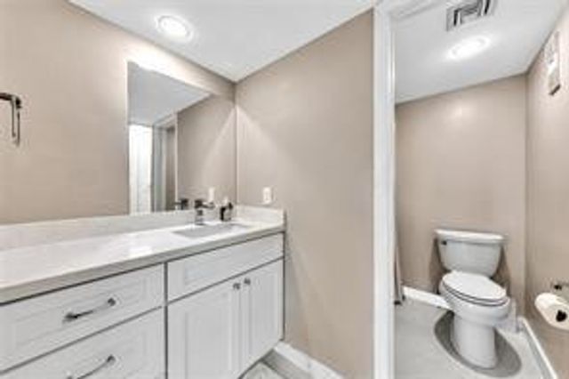 1520 Whitehall Drive 405, Davie, FL 33324