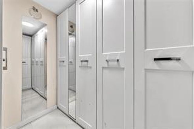 1520 Whitehall Drive 405, Davie, FL 33324