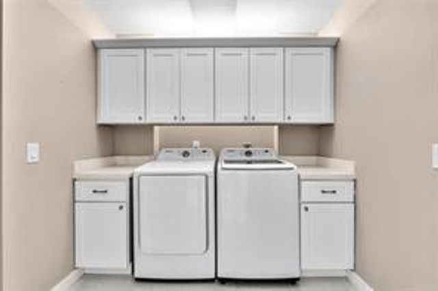 1520 Whitehall Drive 405, Davie, FL 33324