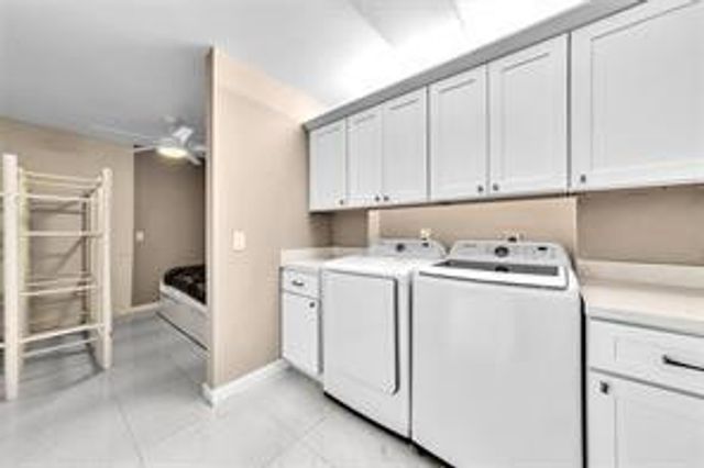 1520 Whitehall Drive 405, Davie, FL 33324