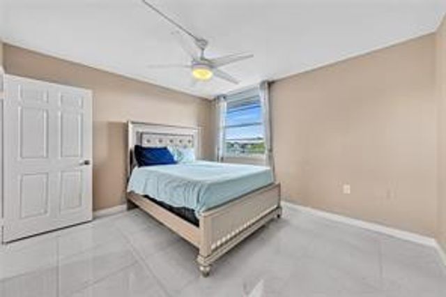 1520 Whitehall Drive 405, Davie, FL 33324