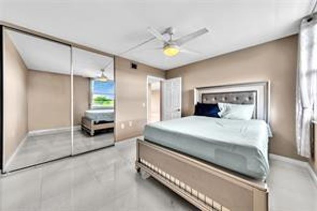 1520 Whitehall Drive 405, Davie, FL 33324