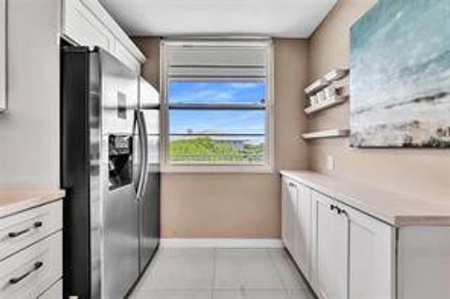 1520 Whitehall Drive 405, Davie, FL 33324