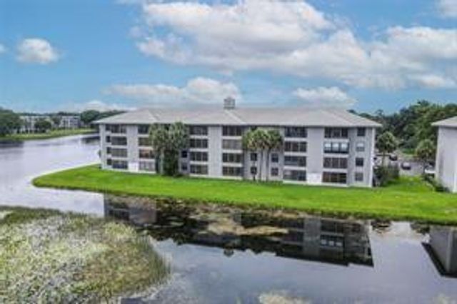 1520 Whitehall Drive 405, Davie, FL 33324