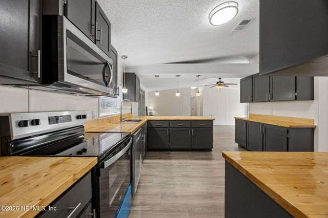 11902 FAYE Road, Macclenny, FL 32063