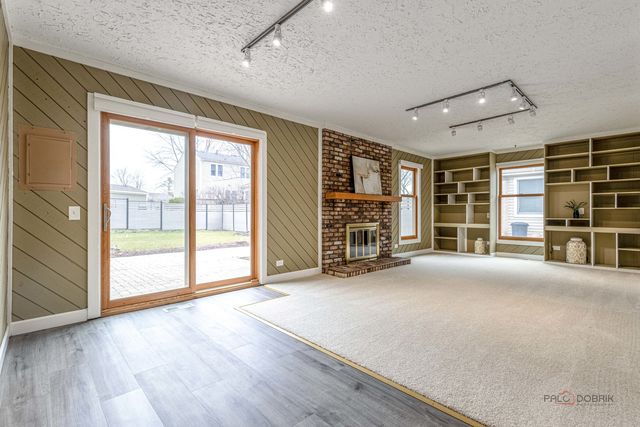 5195 Castaway Lane, Hoffman Estates, IL 60010