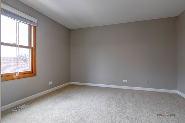 5195 Castaway Lane, Hoffman Estates, IL 60010