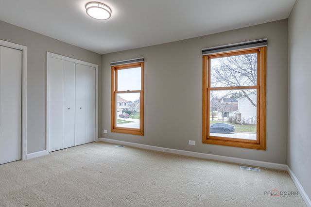 5195 Castaway Lane, Hoffman Estates, IL 60010