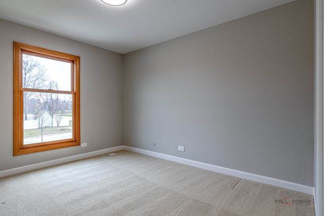 5195 Castaway Lane, Hoffman Estates, IL 60010