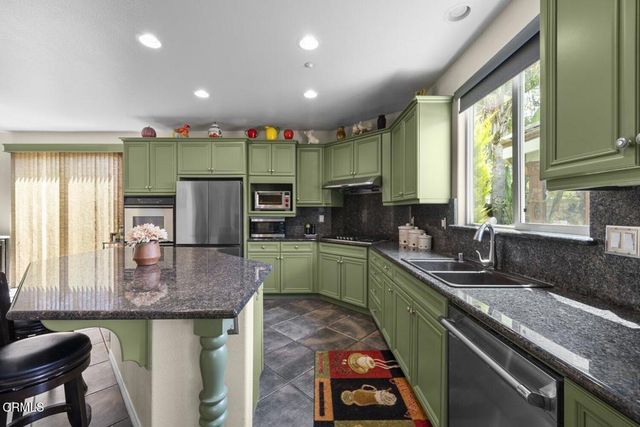 3418 Glen Abbey Lane, Oxnard, CA 93036