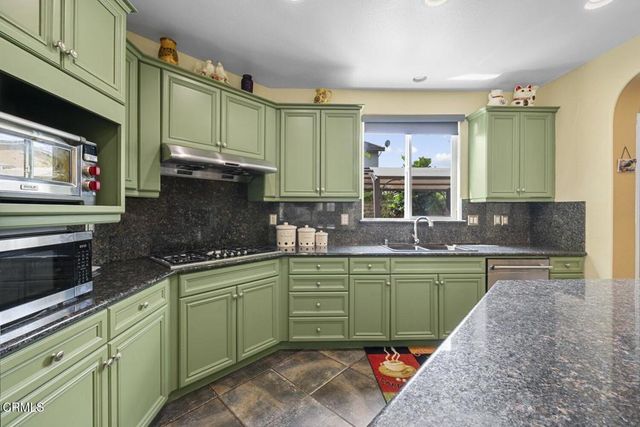 3418 Glen Abbey Lane, Oxnard, CA 93036