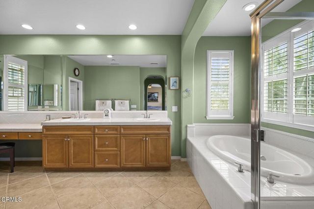 3418 Glen Abbey Lane, Oxnard, CA 93036