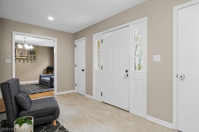 40 Tamarack Rd, White Twp., NJ 07823