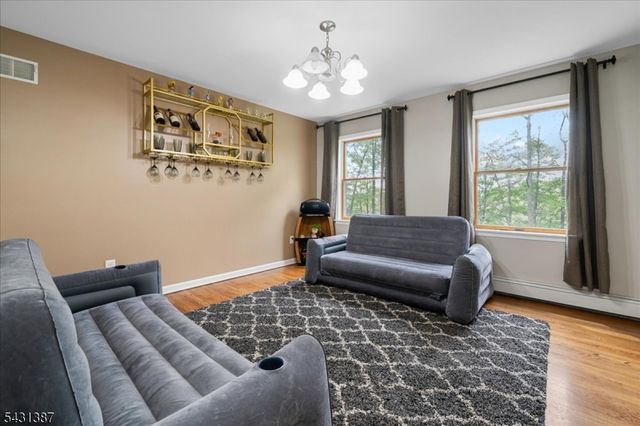 40 Tamarack Rd, White Twp., NJ 07823