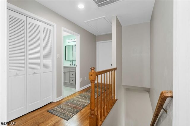 40 Tamarack Rd, White Twp., NJ 07823