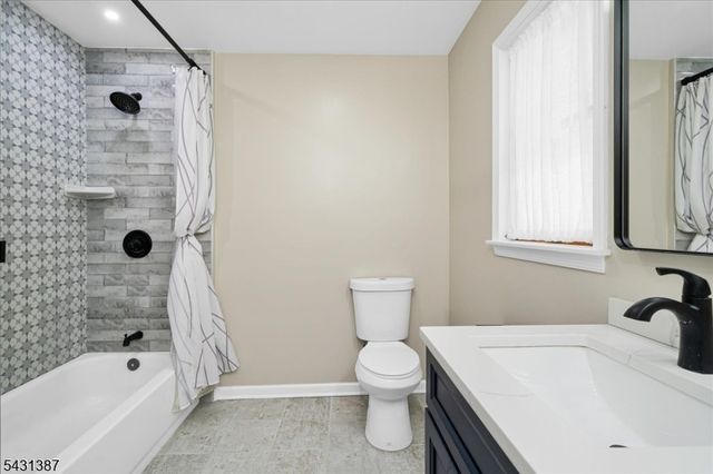 40 Tamarack Rd, White Twp., NJ 07823