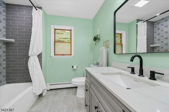 40 Tamarack Rd, White Twp., NJ 07823
