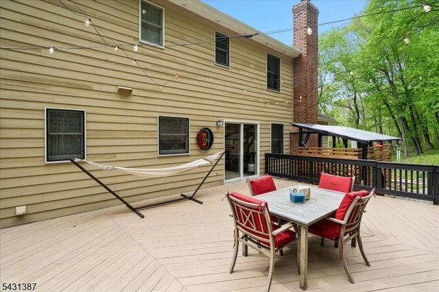 40 Tamarack Rd, White Twp., NJ 07823