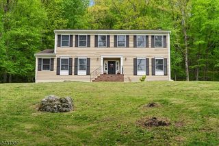 40 Tamarack Rd, White Twp., NJ 07823