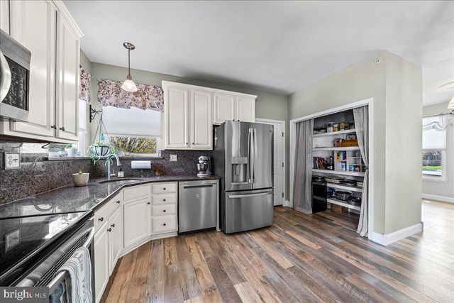 605 BARCLAY CIR, Springfield, PA 19064