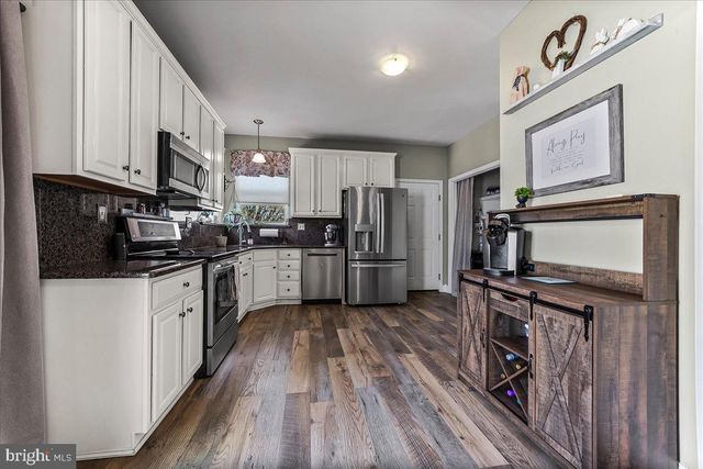 605 BARCLAY CIR, Springfield, PA 19064