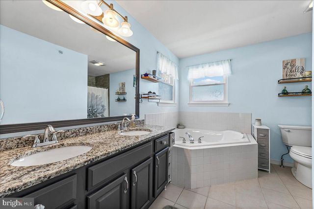 605 BARCLAY CIR, Springfield, PA 19064