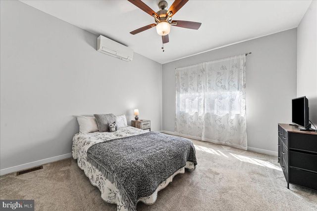 605 BARCLAY CIR, Springfield, PA 19064