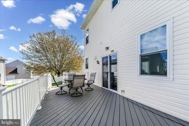 605 BARCLAY CIR, Springfield, PA 19064