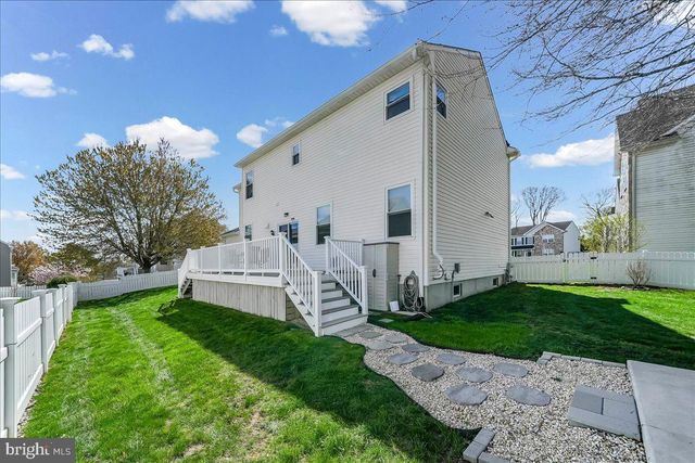 605 BARCLAY CIR, Springfield, PA 19064