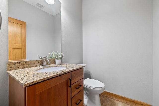 7709 Ashley Place, Johnston, IA 50131