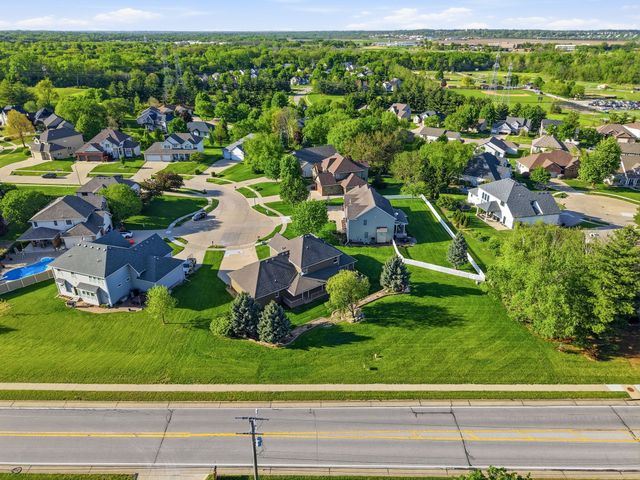 7709 Ashley Place, Johnston, IA 50131