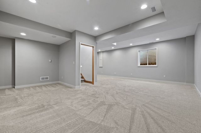 7709 Ashley Place, Johnston, IA 50131