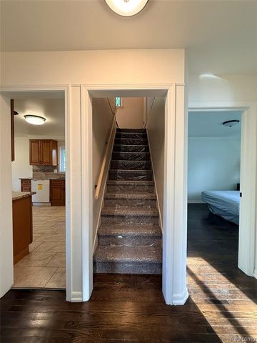 2203 White Avenue, Lincoln Park, MI 48146