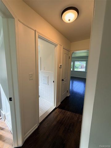 2203 White Avenue, Lincoln Park, MI 48146