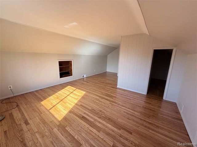 2203 White Avenue, Lincoln Park, MI 48146