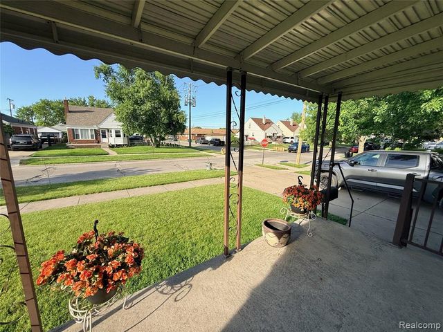 2203 White Avenue, Lincoln Park, MI 48146