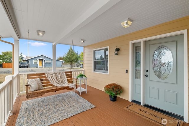 501 3rd Street, Steilacoom, WA 98388