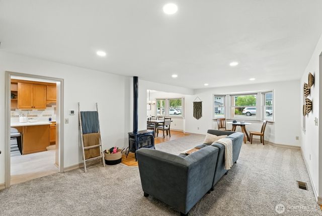 501 3rd Street, Steilacoom, WA 98388