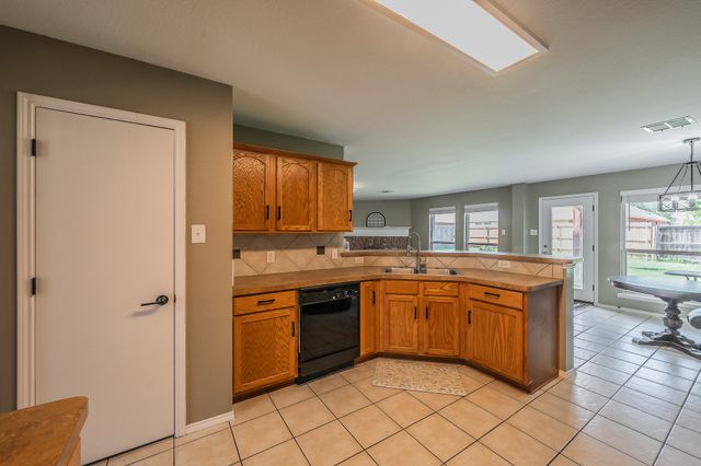 108 Tripp Trail, Denton, TX 76207
