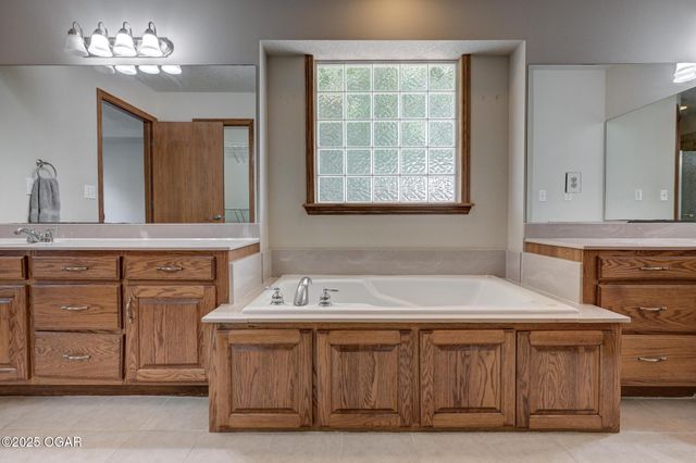 3224 N Chandler Street, Joplin, MO 64801