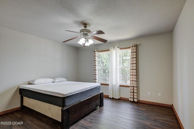 3224 N Chandler Street, Joplin, MO 64801