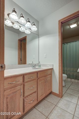 3224 N Chandler Street, Joplin, MO 64801