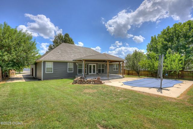 3224 N Chandler Street, Joplin, MO 64801