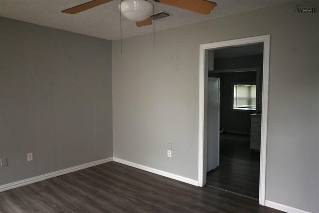 3016 THOMAS AVENUE, Wichita Falls, TX 76310