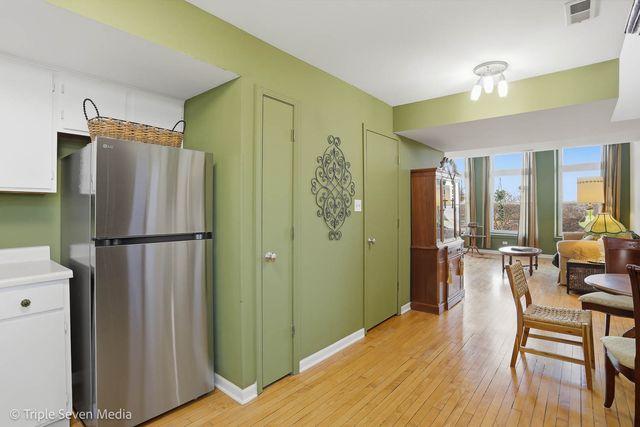 400 McCarthy Road 419, Lemont, IL 60439