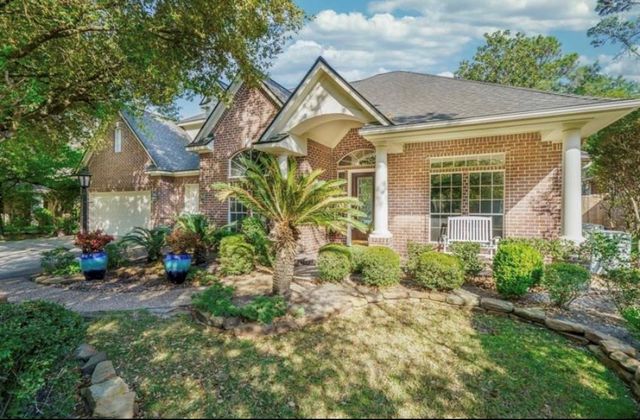 94 E Fairbranch Circle, The Woodlands, TX 77382