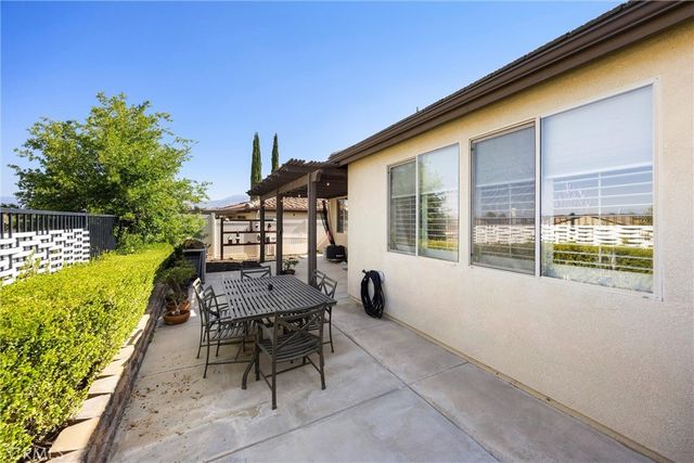 1300 Heritage, Calimesa, CA 92320