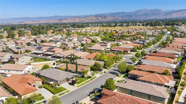 1300 Heritage, Calimesa, CA 92320