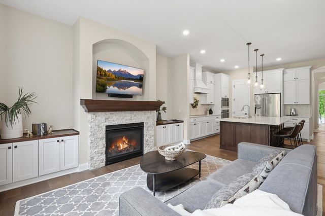 16383 Glory Lane, Eden Prairie, MN 55344