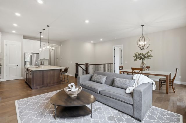 16383 Glory Lane, Eden Prairie, MN 55344